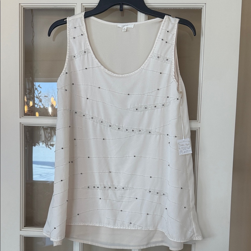 NWT Mystree Elegant White Sleeveless Top with beading details size M